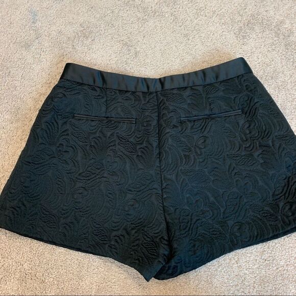 ZARA black quilted fabric dress shorts Sz S - Picture 3 of 9